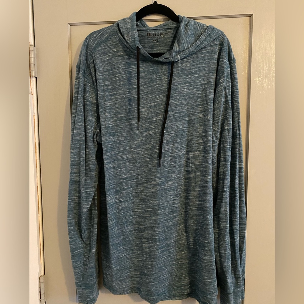 Longer sleeve hoodie blueish green color. Men’s lightweight hoodie